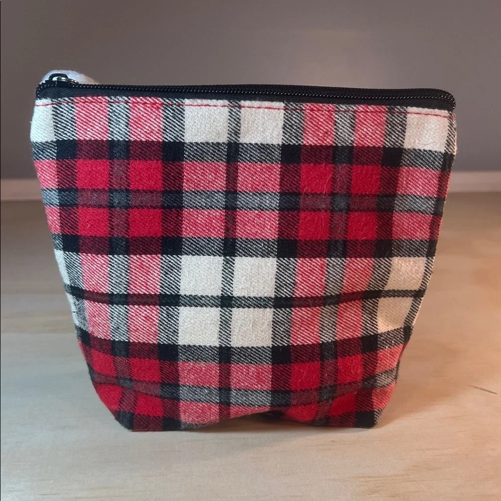 Plaid Red and Black Women's Cosmetic/Travel Bag